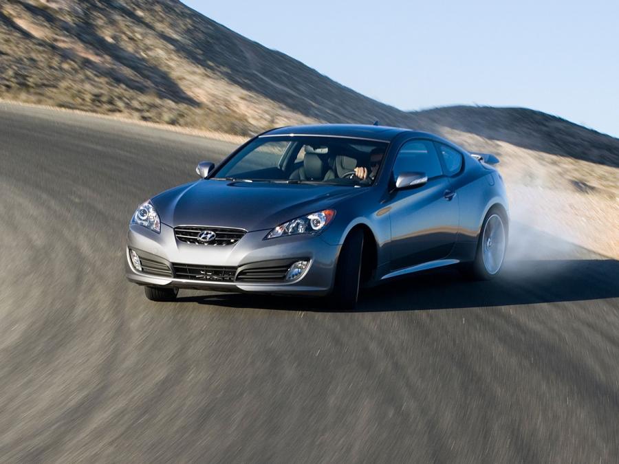  Hyundai Genesis Coupe 2009 года  (US) (фото 25 из 30)